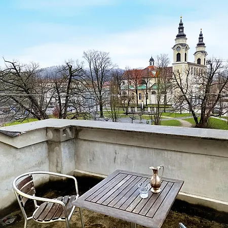 Katrca * リュブリャナ