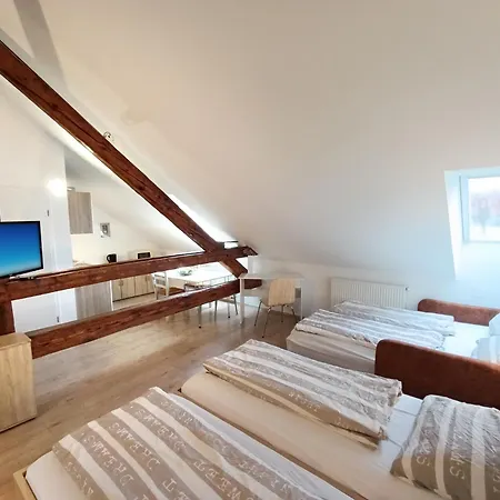 Katrca * リュブリャナ